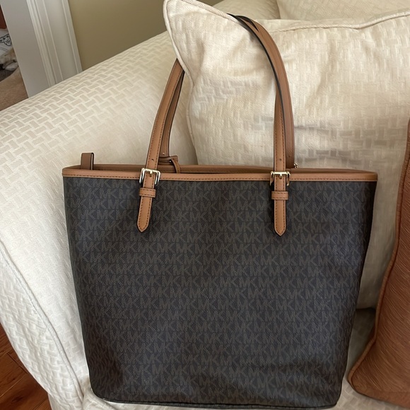 Michael Kors shoulder bag - Picture 2 of 8